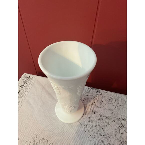Mid Century Milk Glass Vase Embossed Grapes - Picture 6 of 9